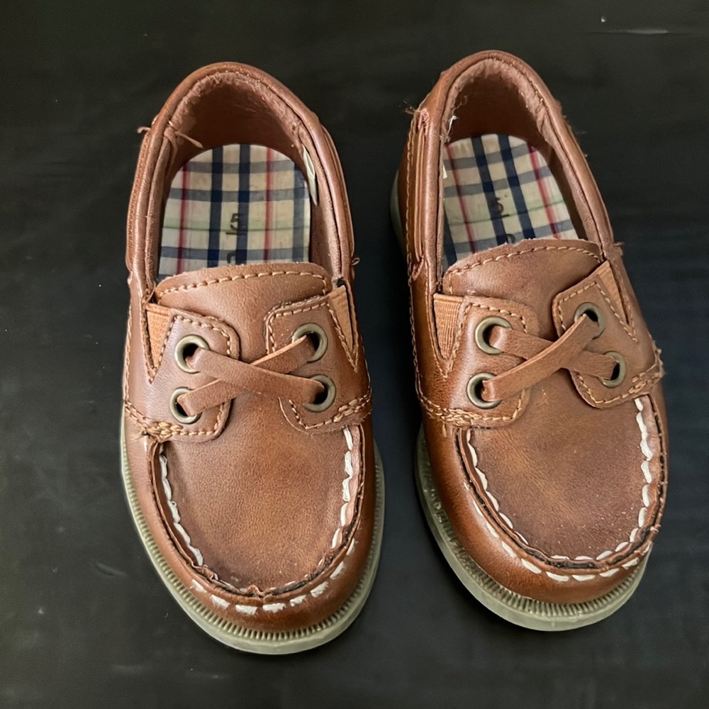 Toddler carters boat shoes